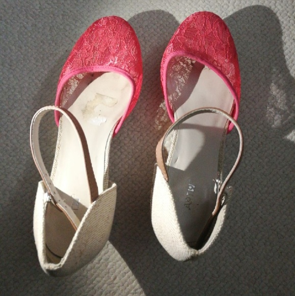 Apt. 9 Wedge Heels - Picture 3 of 7